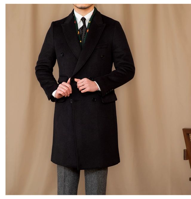 Manteau noir à double boutonnage