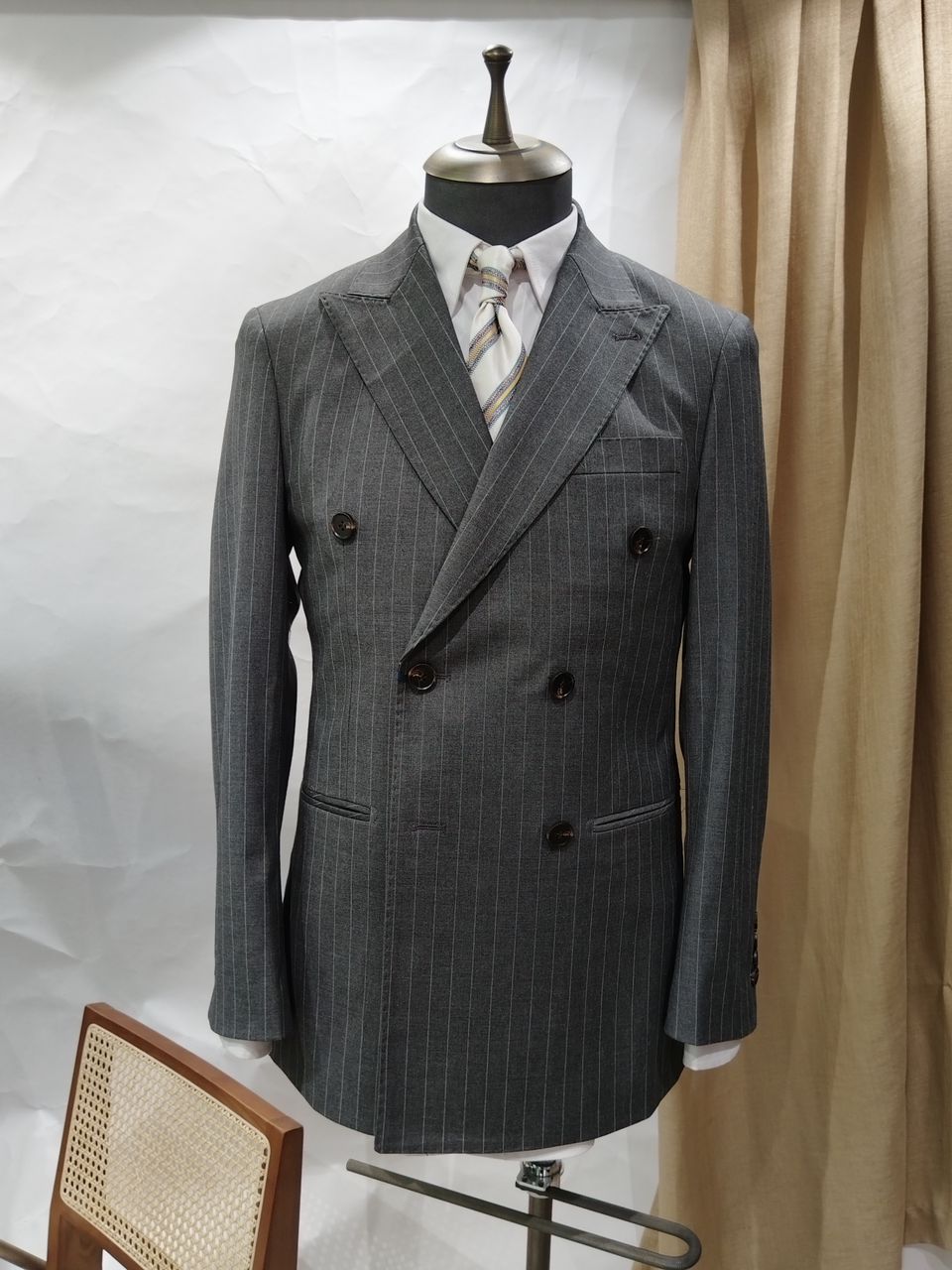 Traje gris sastre de raya diplomática Modena