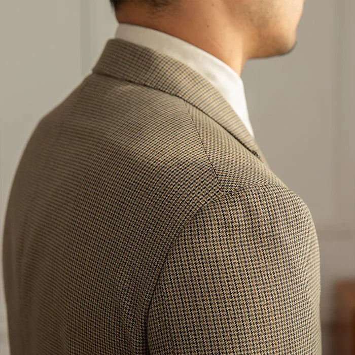 Traje de cuadros caqui de dos botones
