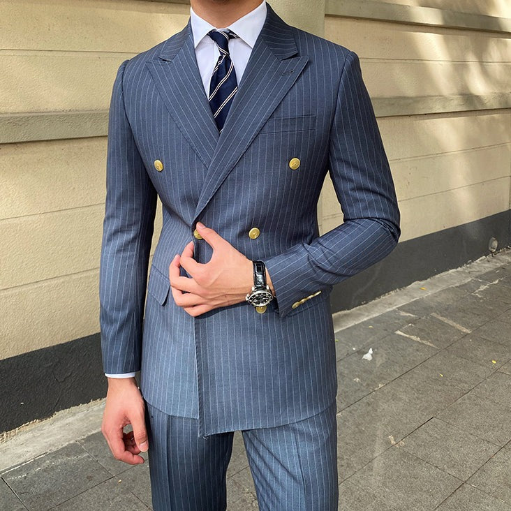 Costume anglais gessé à double boutonnage