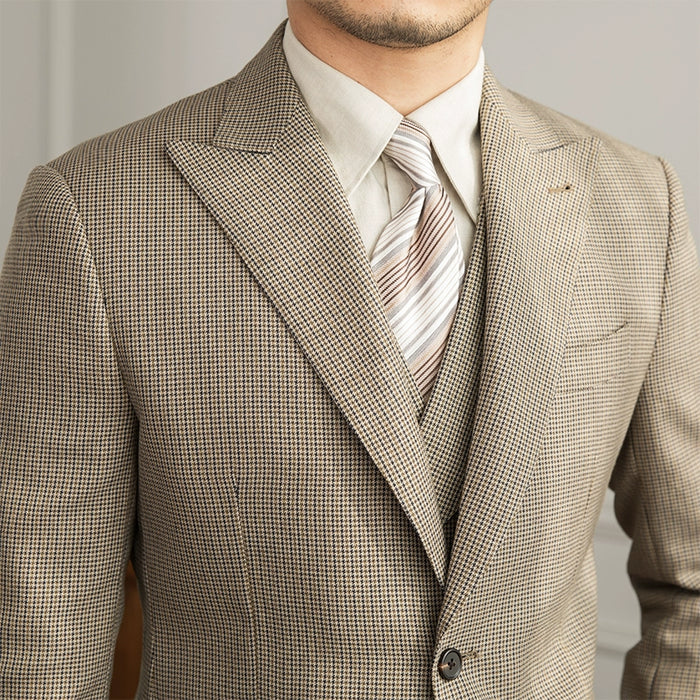 Traje de cuadros caqui de dos botones