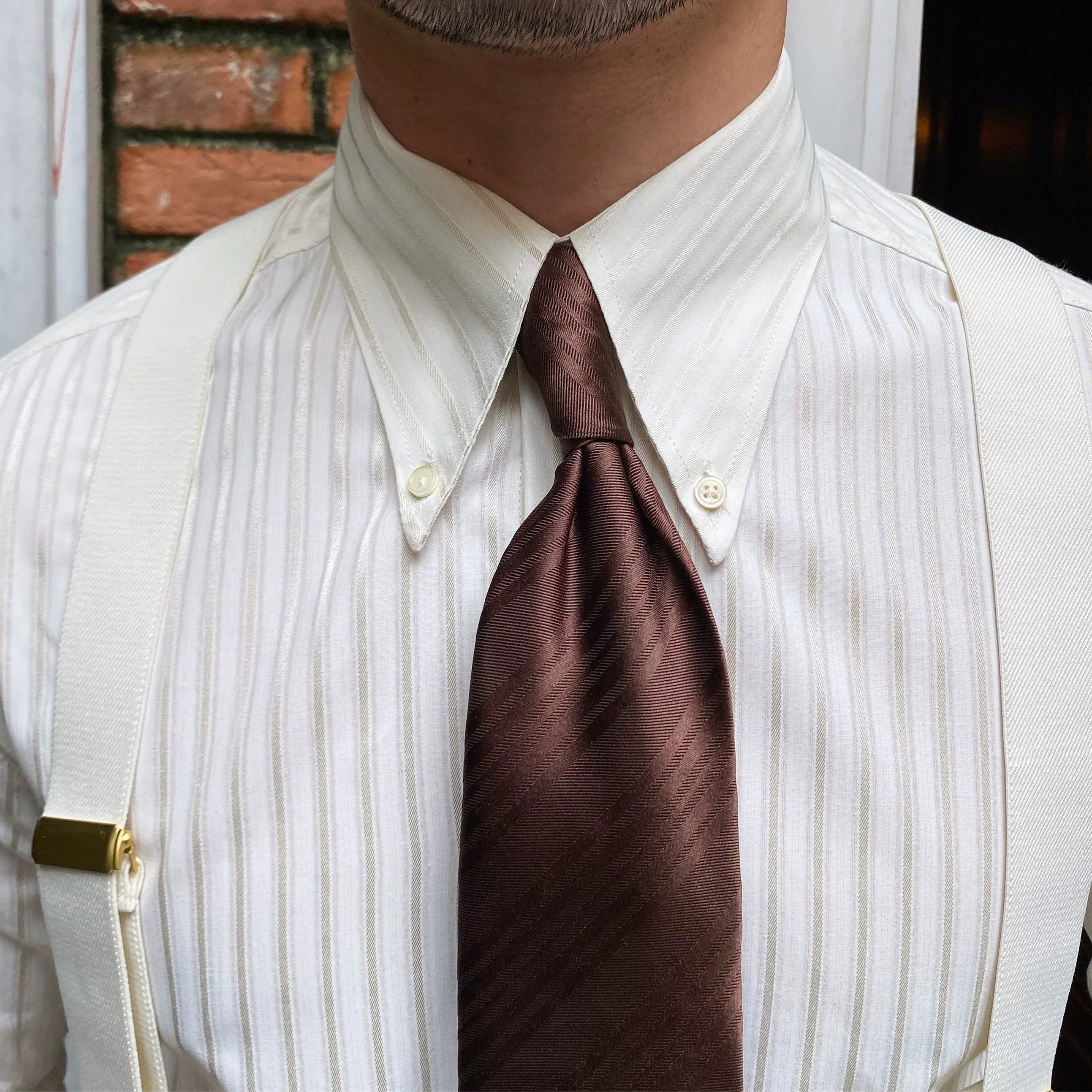 Chemise classique à col pointes