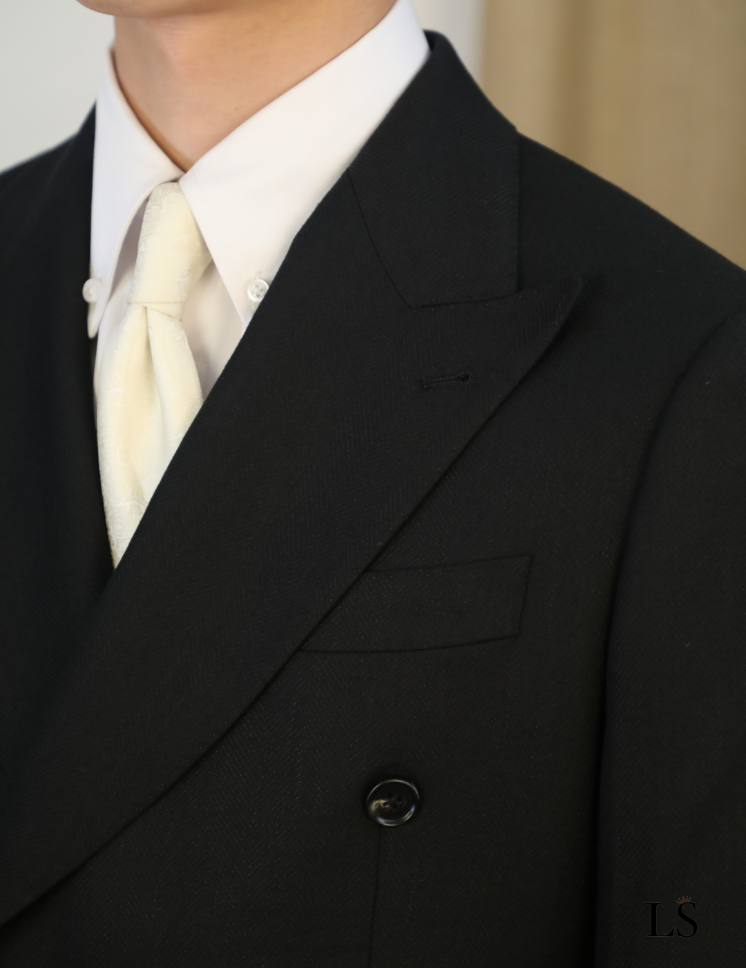 Double Breasted Genoa Black Suit