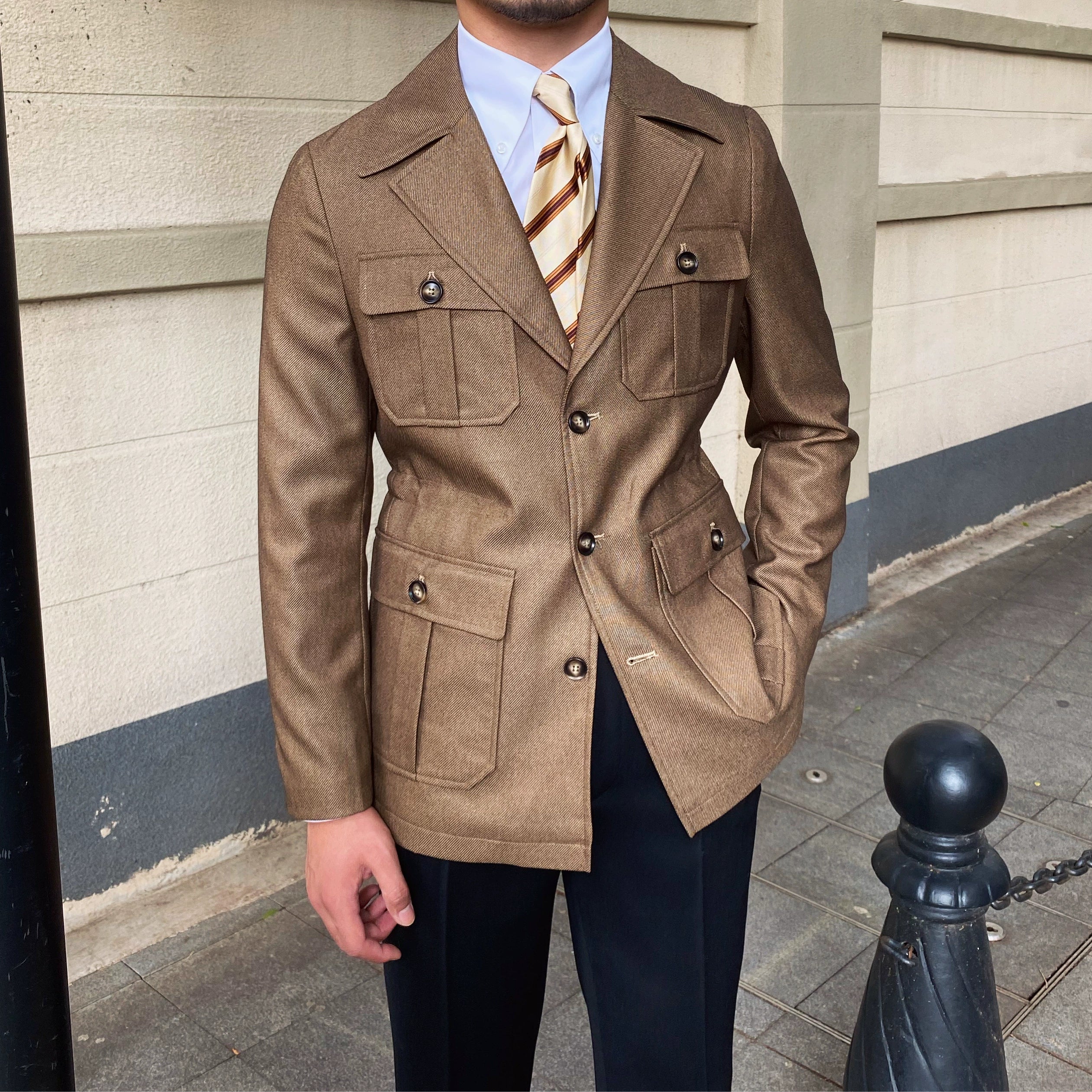 Chaqueta safari británica