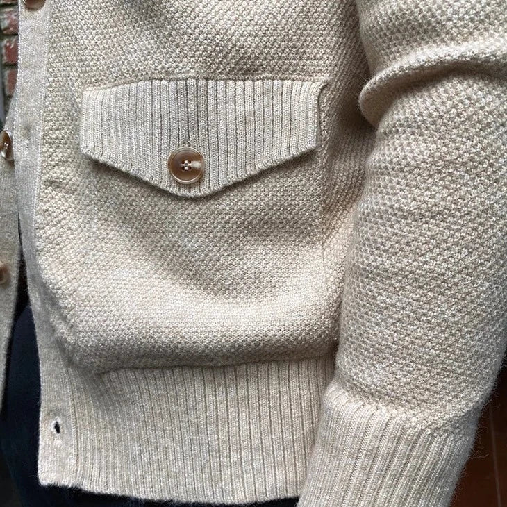 Englischer Cardigan mit Fronttaschen